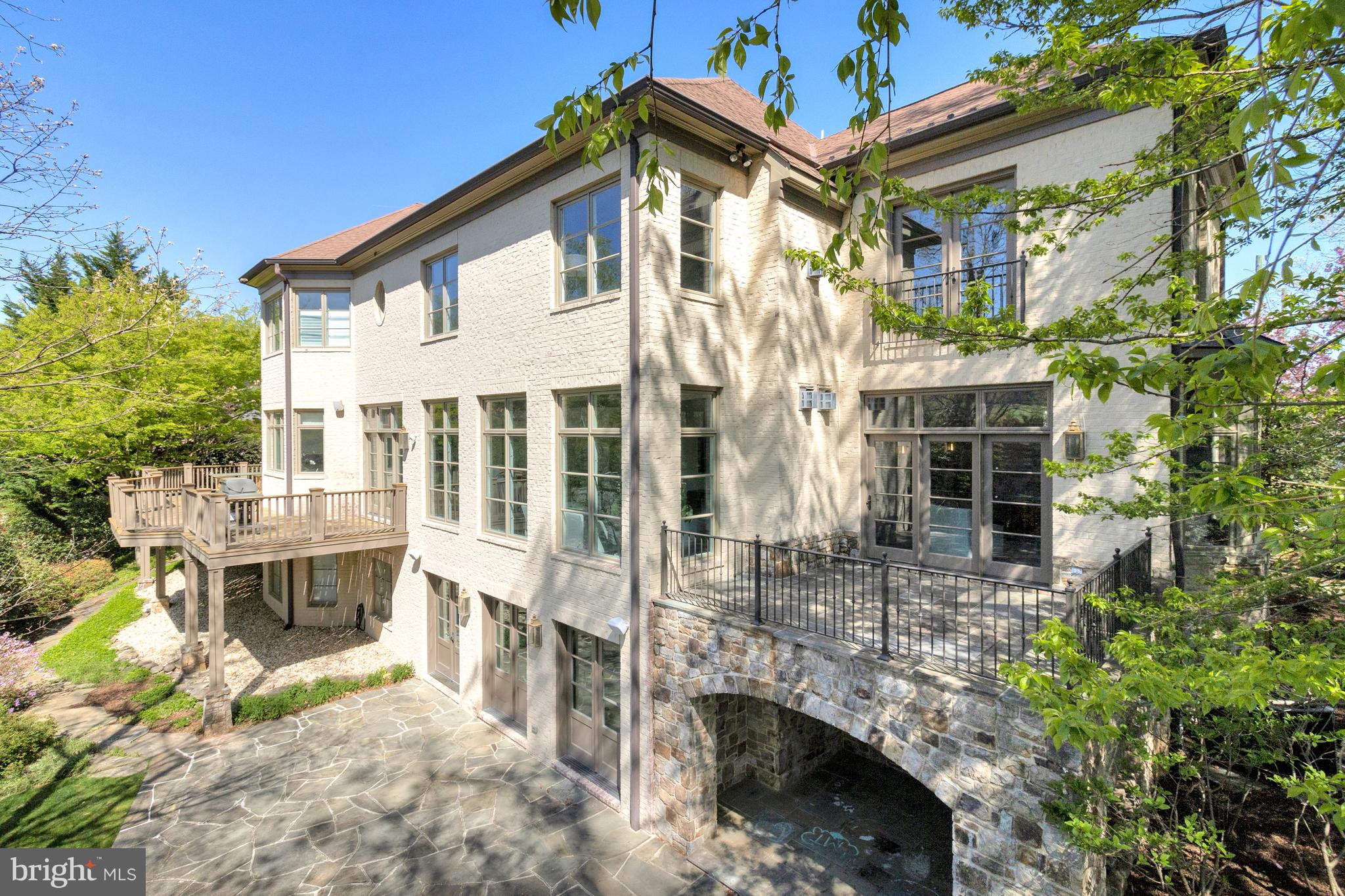 4502 32nd Road North Arlington, VA 22207 - Photo 6 of 57