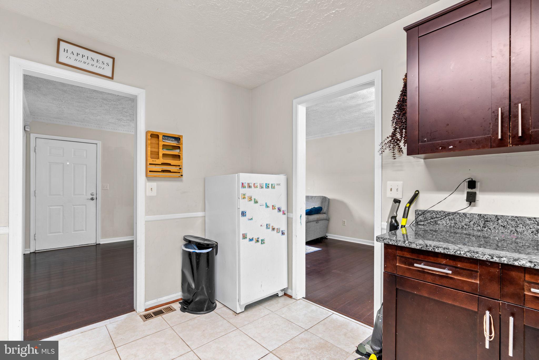 7535 Knoll Acres Road Hanover, MD 21076 - Photo 15 of 43 Kitchen