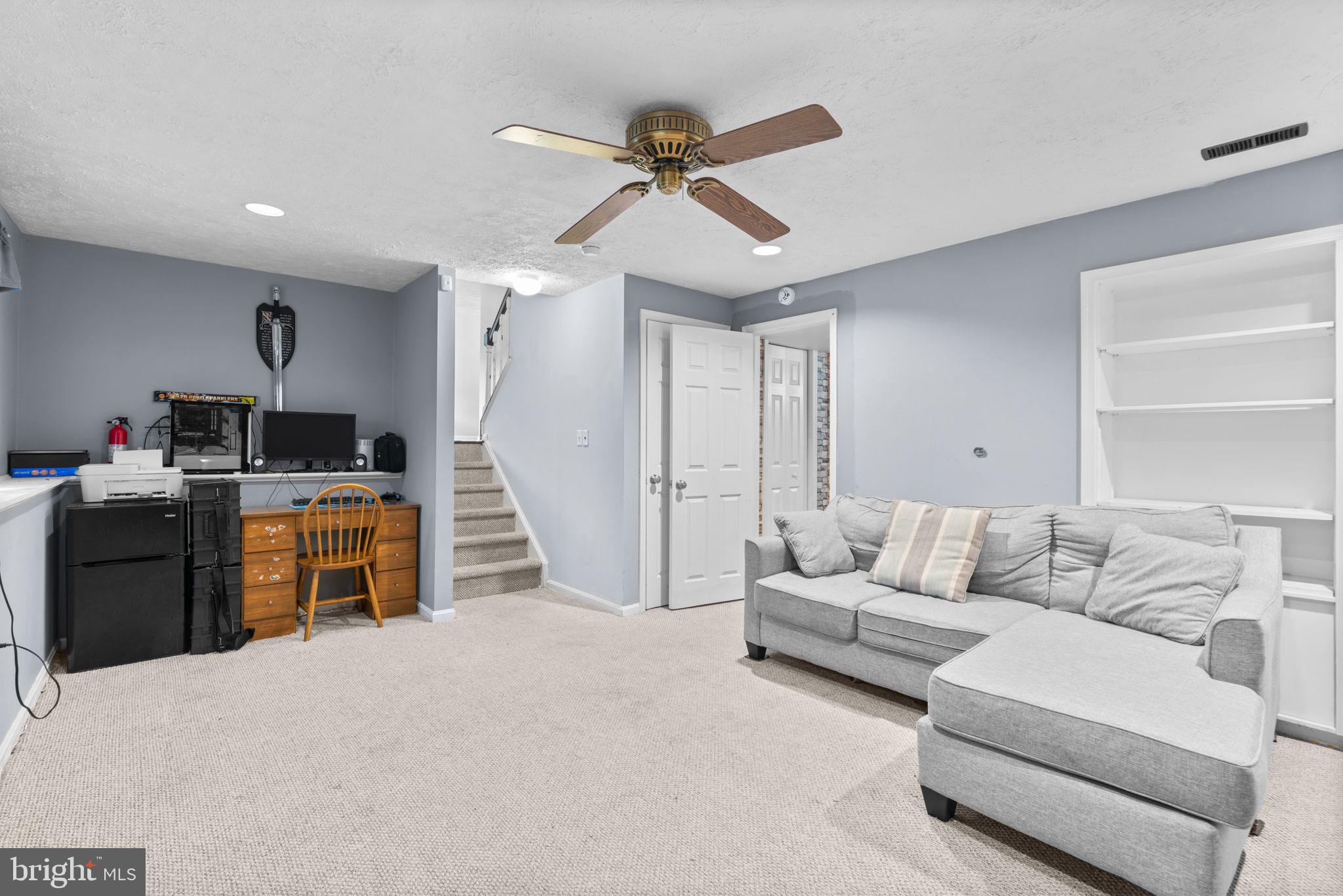 7535 Knoll Acres Road Hanover, MD 21076 - Photo 32 of 43 Family Room