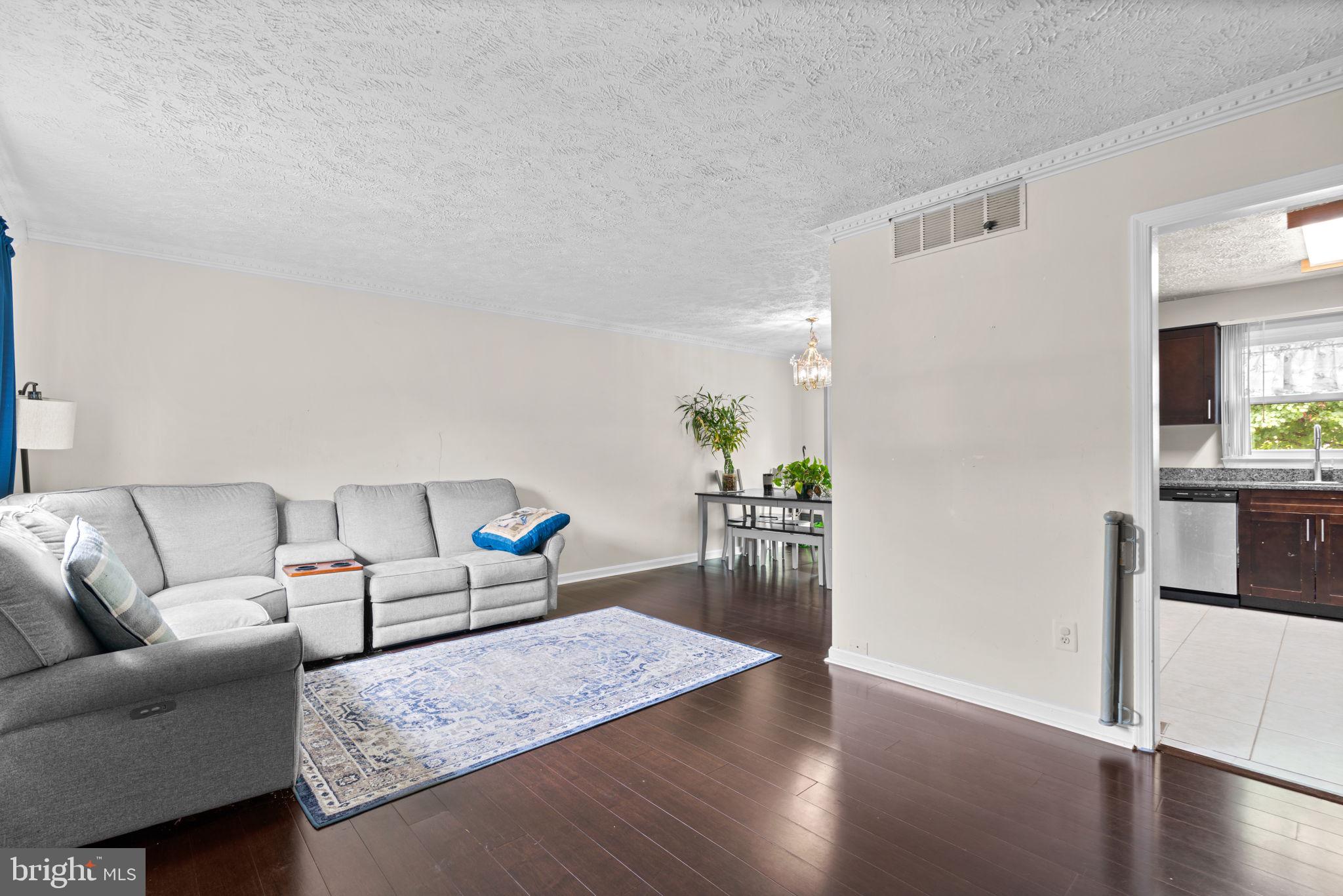 7535 Knoll Acres Road Hanover, MD 21076 - Photo 5 of 43 Living Room