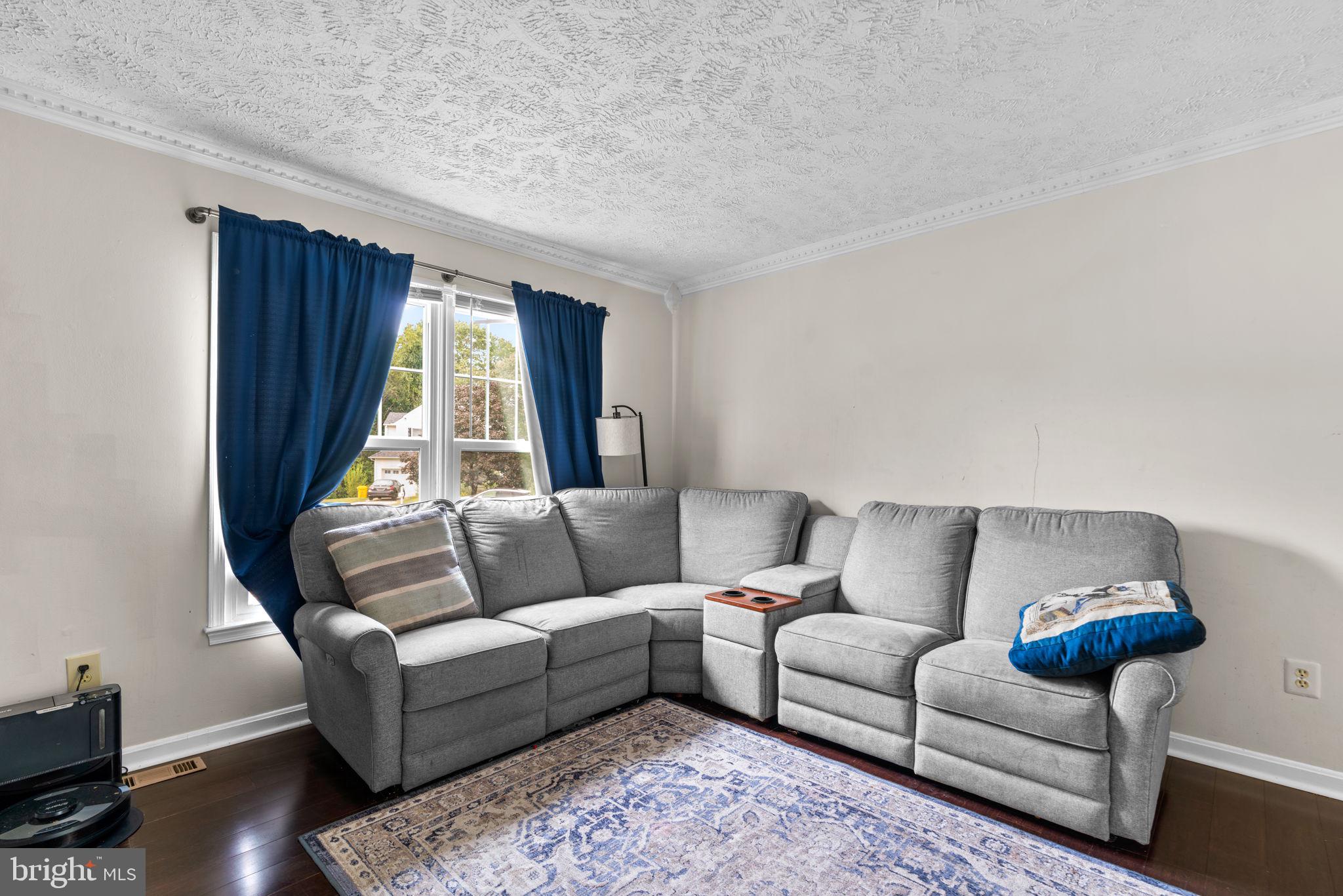 7535 Knoll Acres Road Hanover, MD 21076 - Photo 6 of 43 Living Room