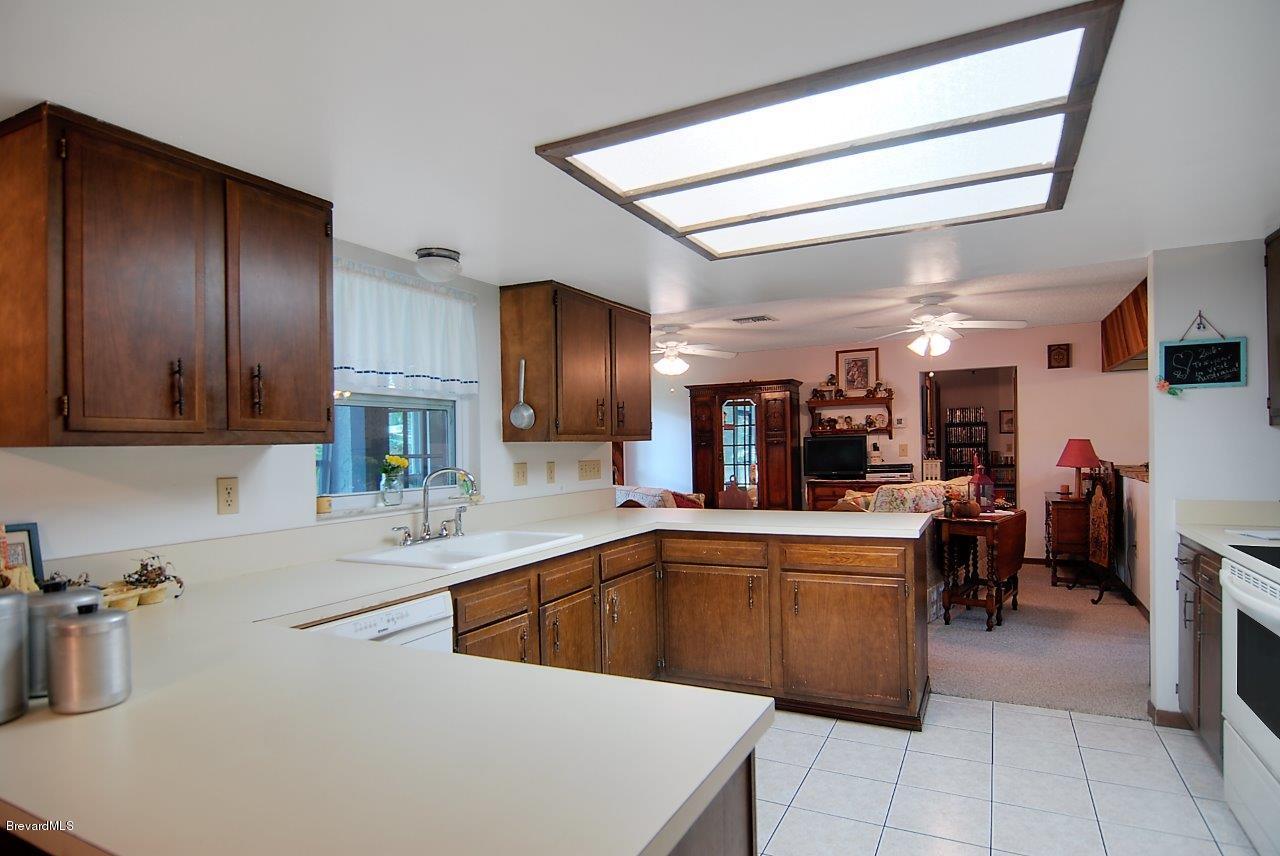 4566 Mustang Road Melbourne, FL 32934 - Photo 5 of 14 kitchen2 (16)