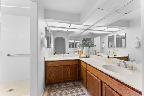 $950,000 | 3148 Vista Grande, Carlsbad, CA 92009