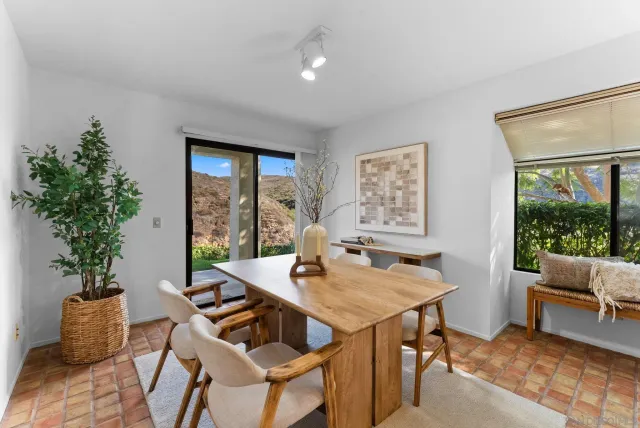 $950,000 | 3148 Vista Grande, Carlsbad, CA 92009