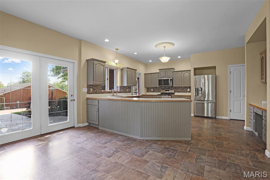 910 Cherry Lane Washington, MO 63090 - Photo 12 of 34