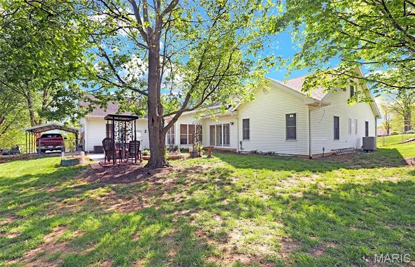 $630,000 | 910 Cherry Lane, Washington, MO 63090