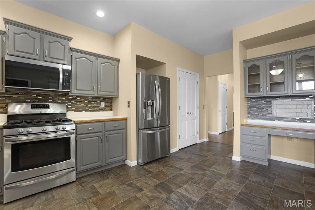 910 Cherry Lane Washington, MO 63090 - Photo 9 of 34