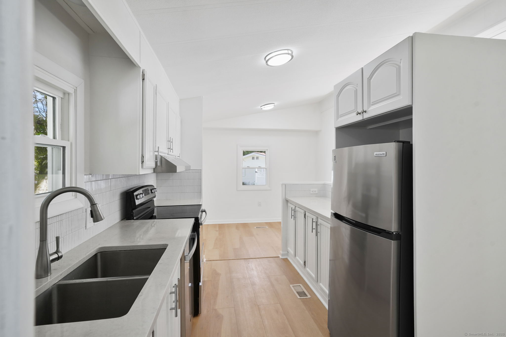 9 Crescent Park Road Westport, CT 06880 - Photo 9 of 29