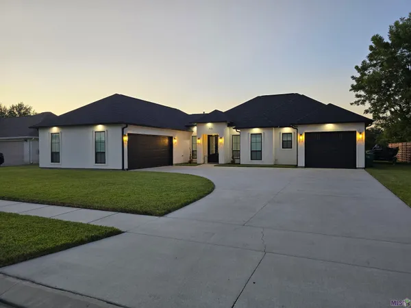 $449,000 | 198 River Pl Drive, Hahnville, LA 70057