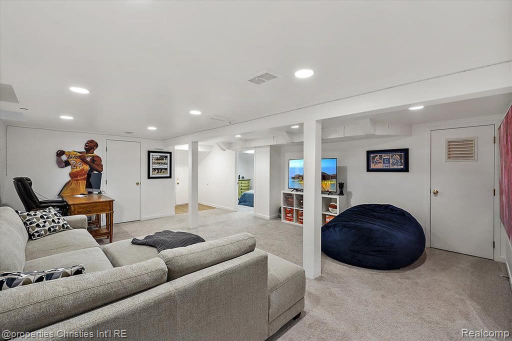 26335 Woodlore Road Franklin, MI 48025 - Photo 28 of 34