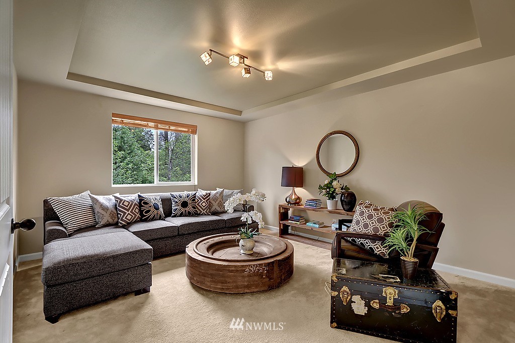 301 Field Place Northeast Renton, WA 98059 - Photo 13 of 17