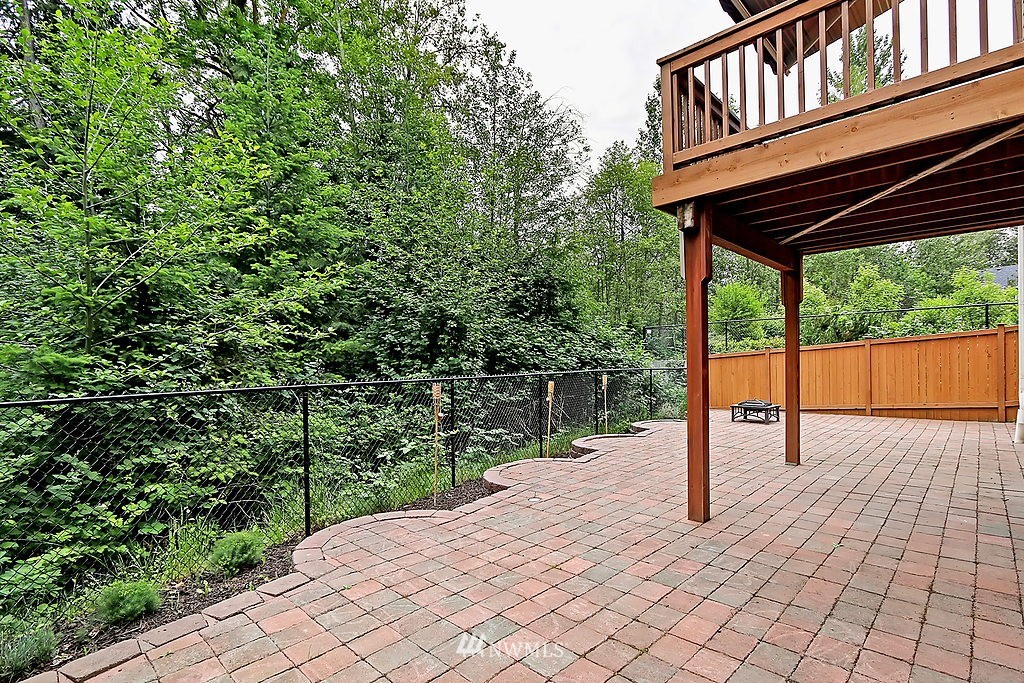 301 Field Place Northeast Renton, WA 98059 - Photo 16 of 17