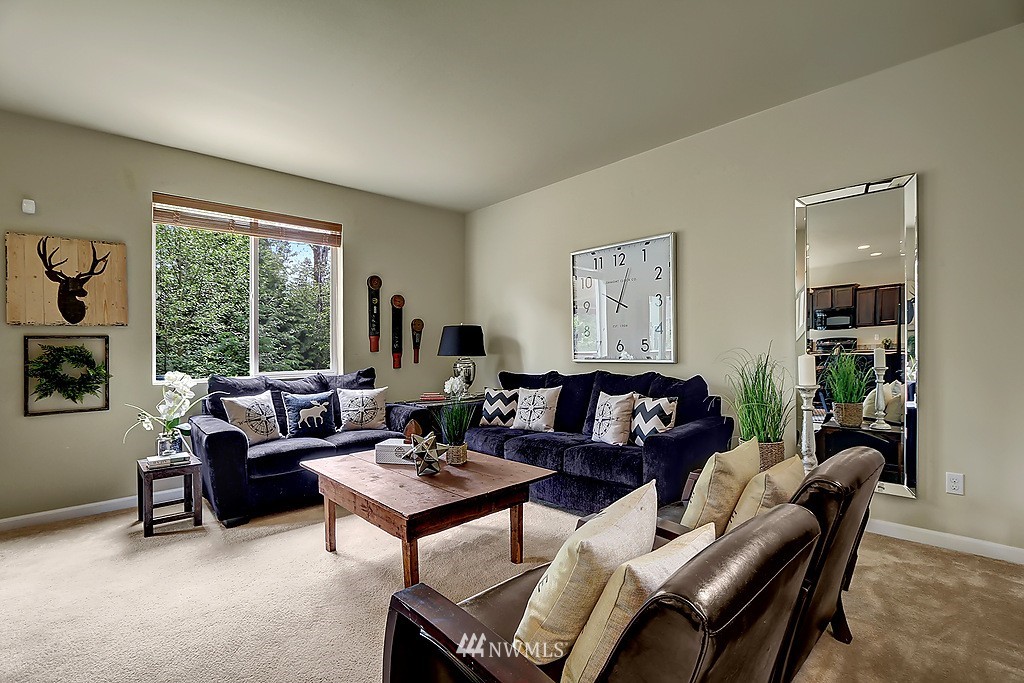 301 Field Place Northeast Renton, WA 98059 - Photo 3 of 17
