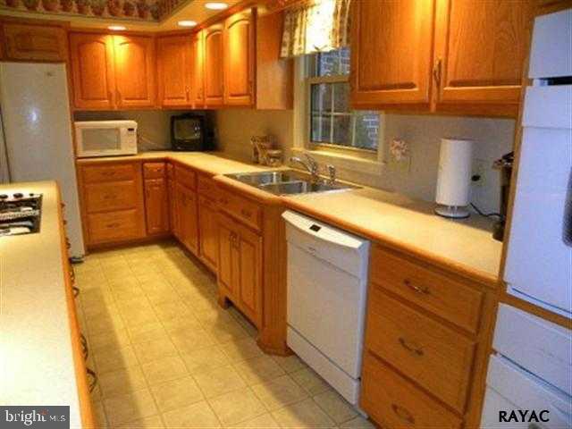 6500 Cabot Road, Unit 9 Dover, PA 17315 - Photo 30 of 36