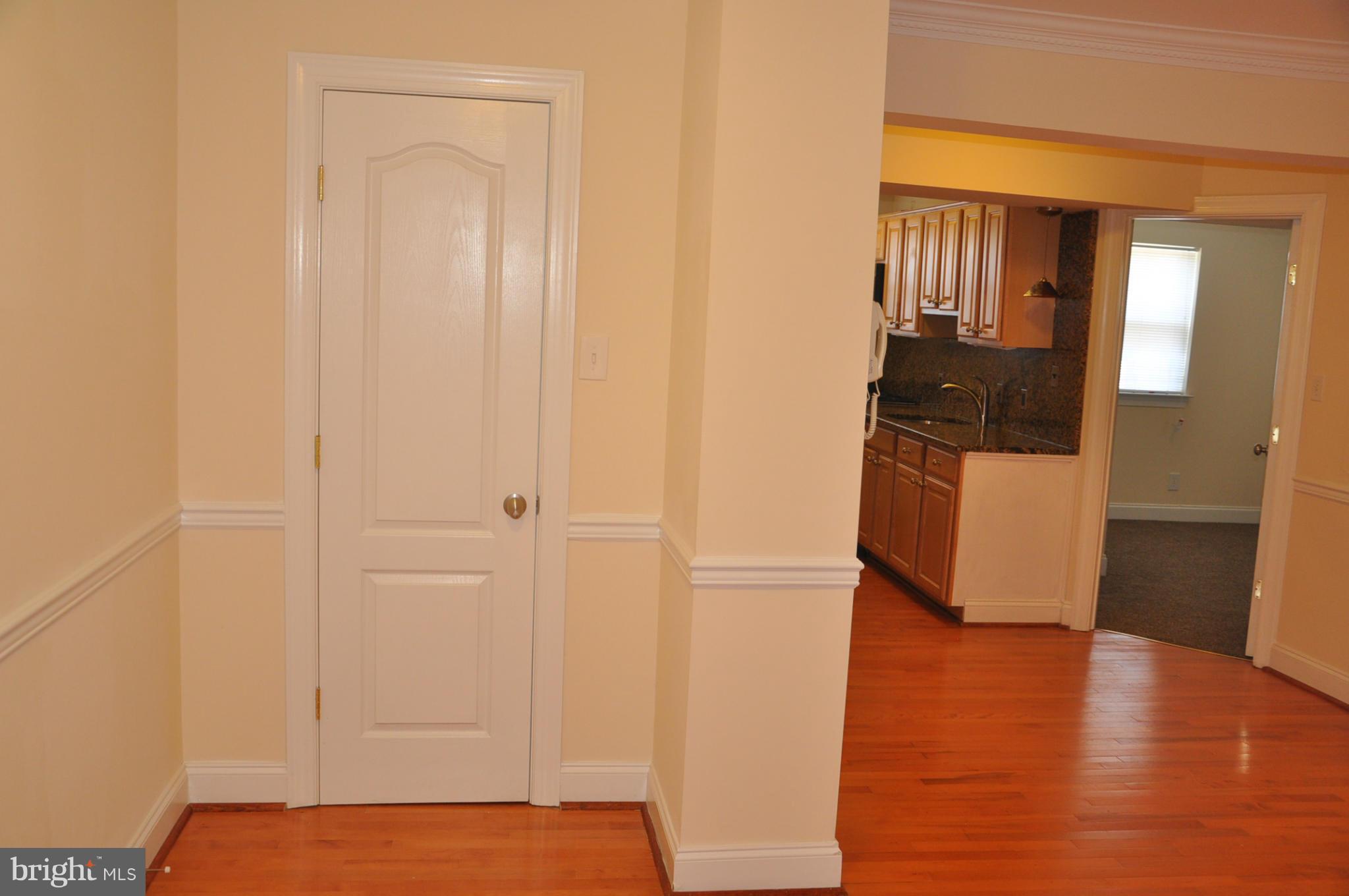 1500 Eaton Road Southeast, Unit 102 Washington, DC 20020 - Photo 6 of 27 Entryway