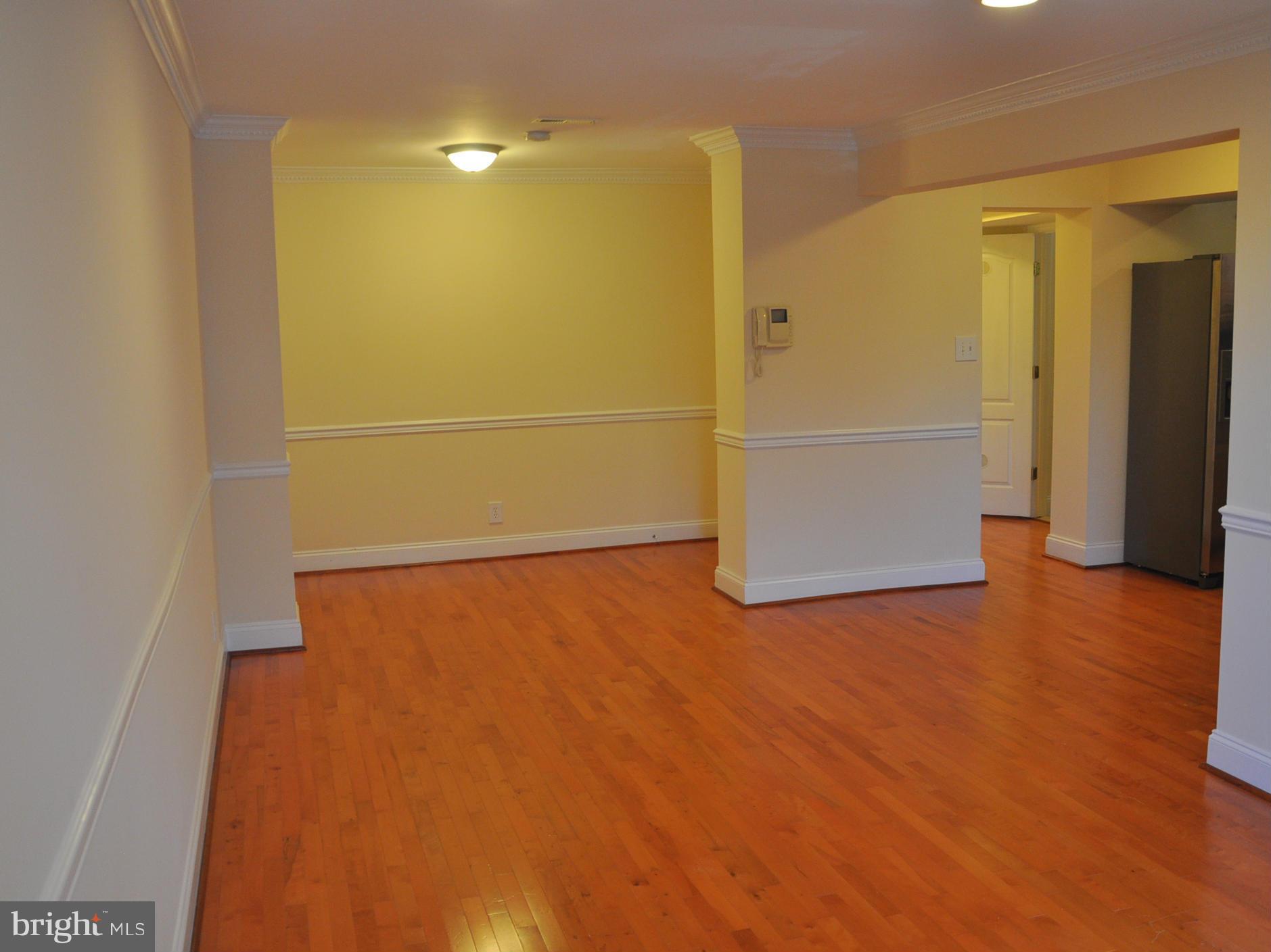 1500 Eaton Road Southeast, Unit 102 Washington, DC 20020 - Photo 10 of 27 Living Room