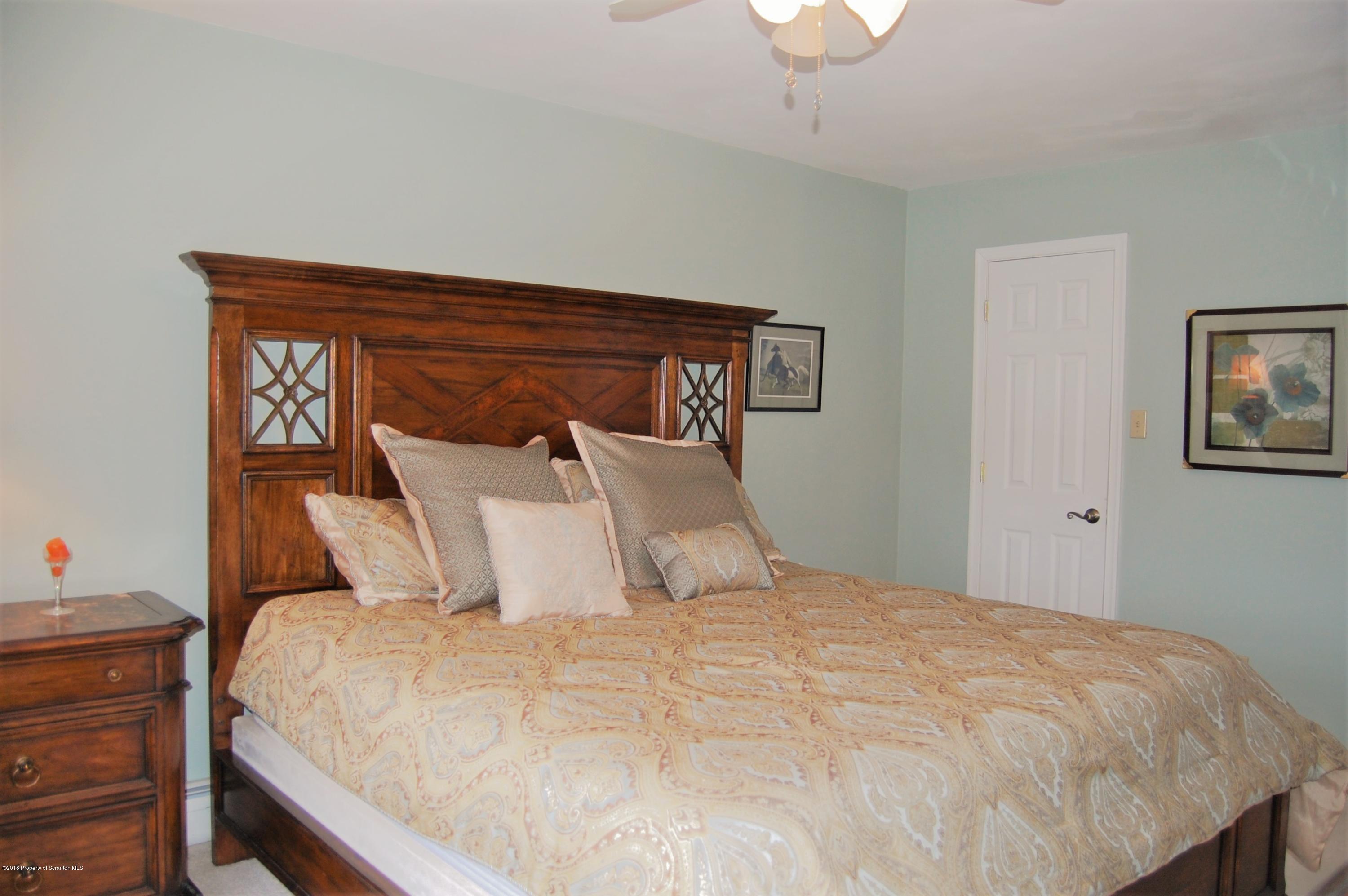 21 White Birch Road Dalton, PA 18414 - Photo 13 of 33 Gallery Image 13