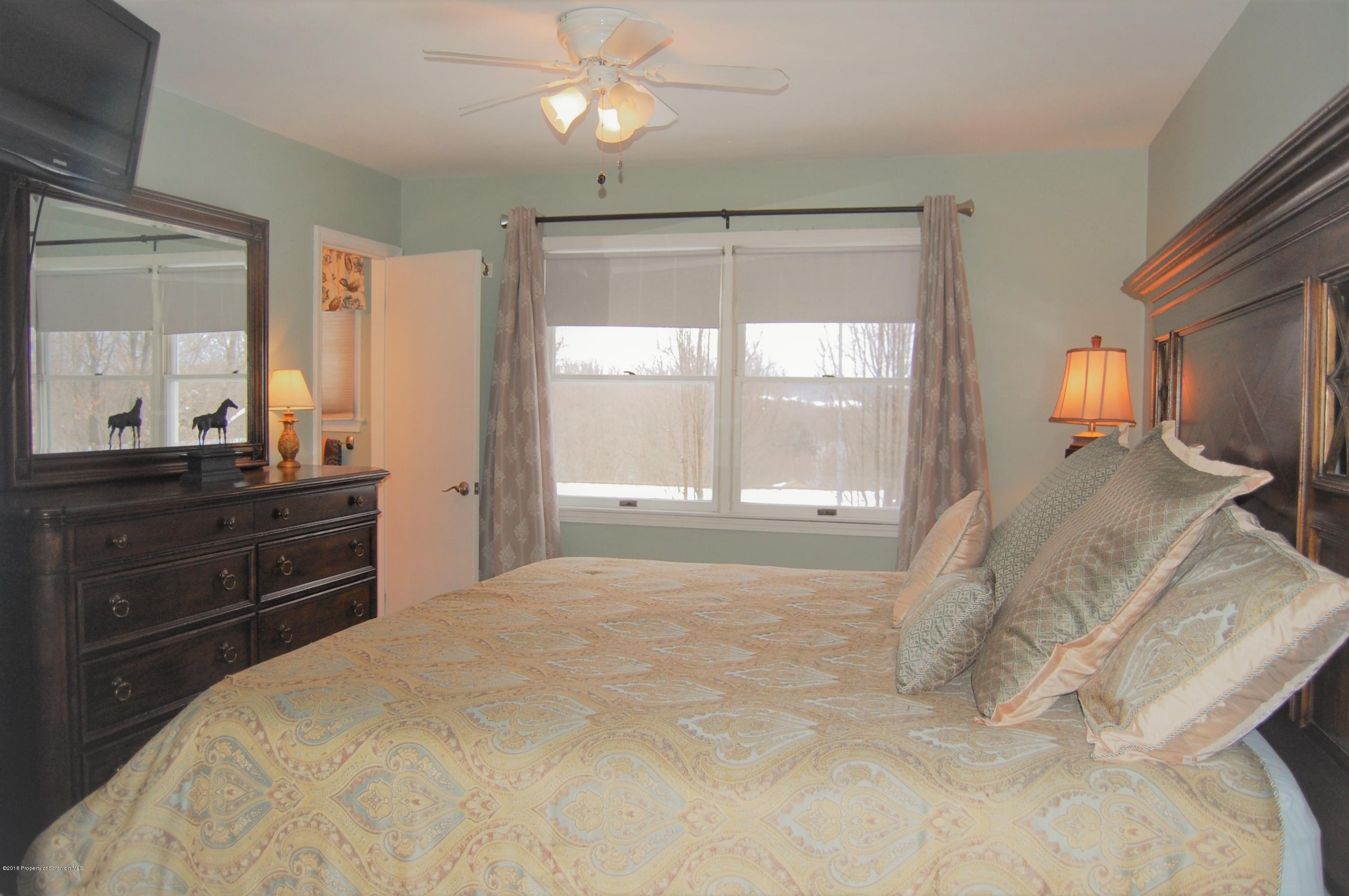 21 White Birch Road Dalton, PA 18414 - Photo 14 of 33 Gallery Image 14