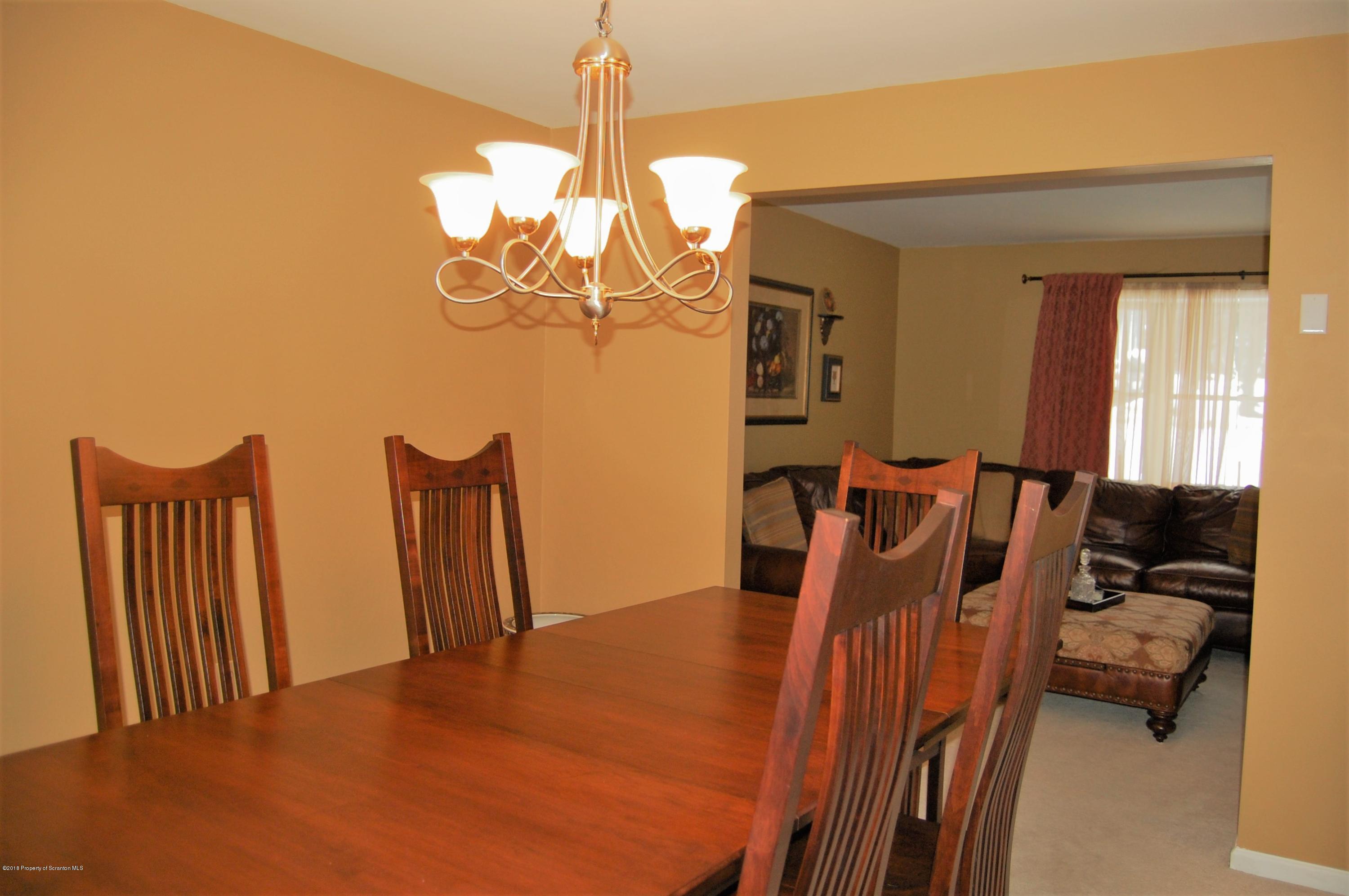 21 White Birch Road Dalton, PA 18414 - Photo 5 of 33 Gallery Image 5