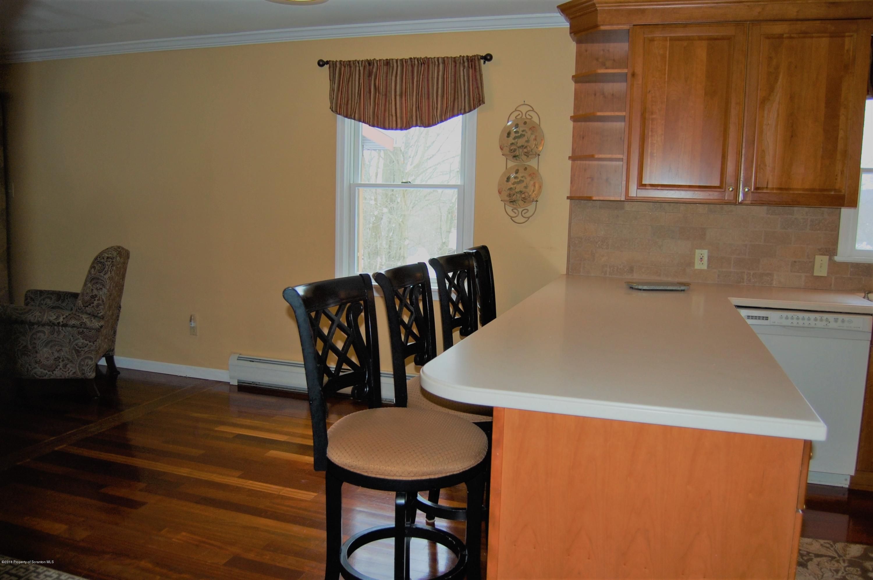 21 White Birch Road Dalton, PA 18414 - Photo 6 of 33 Gallery Image 6