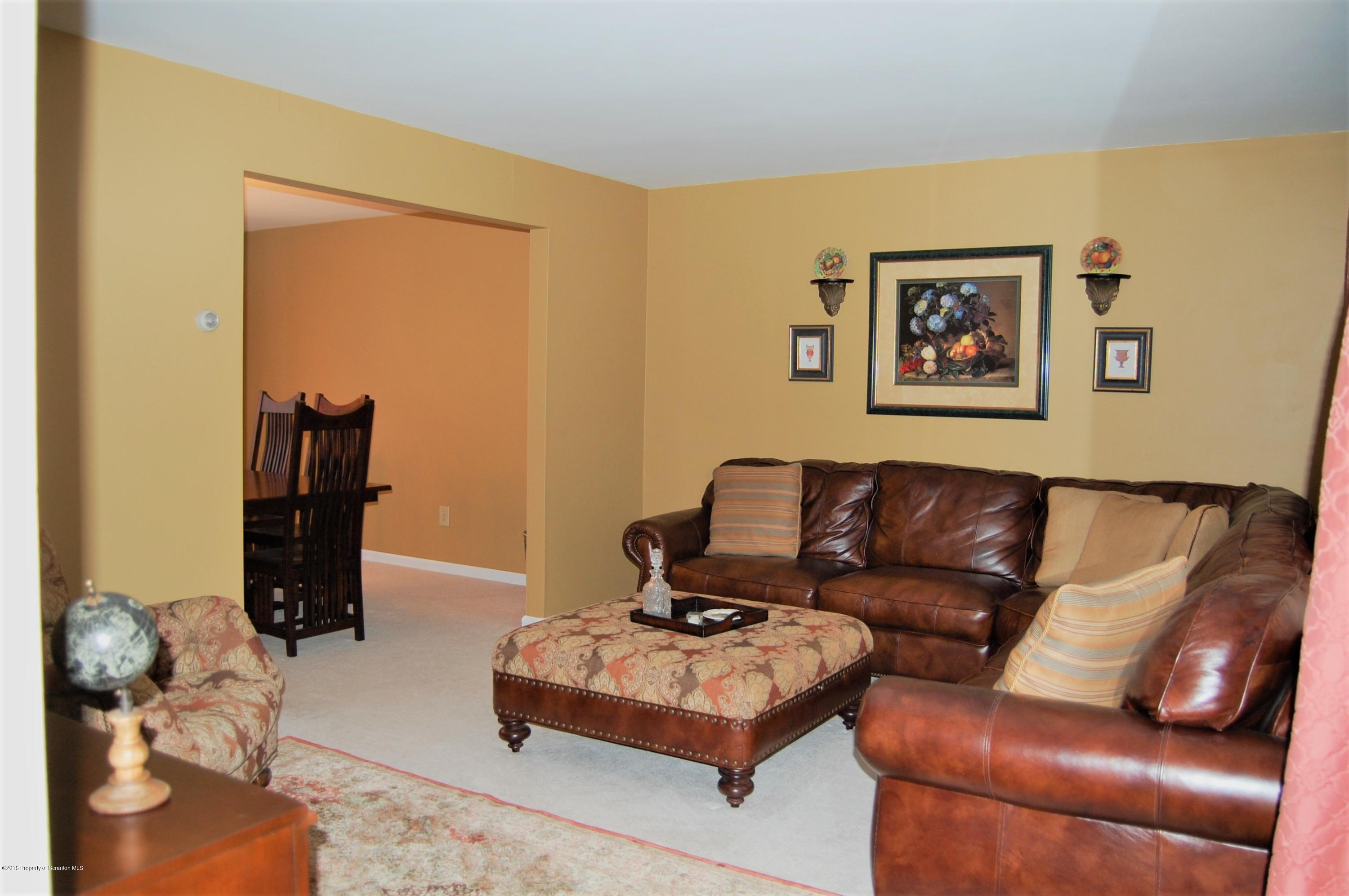 21 White Birch Road Dalton, PA 18414 - Photo 7 of 33 Gallery Image 7