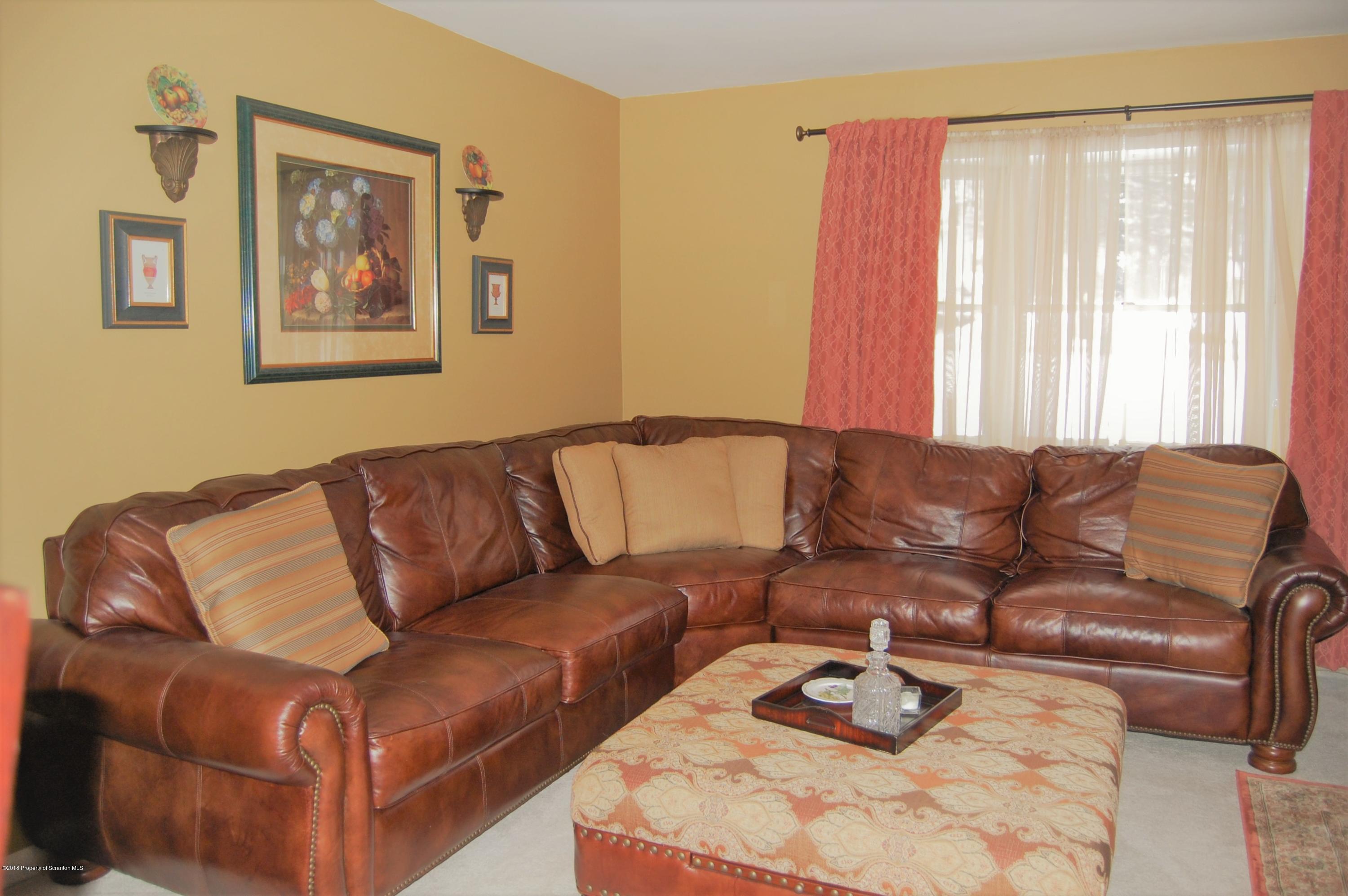 21 White Birch Road Dalton, PA 18414 - Photo 8 of 33 Gallery Image 8