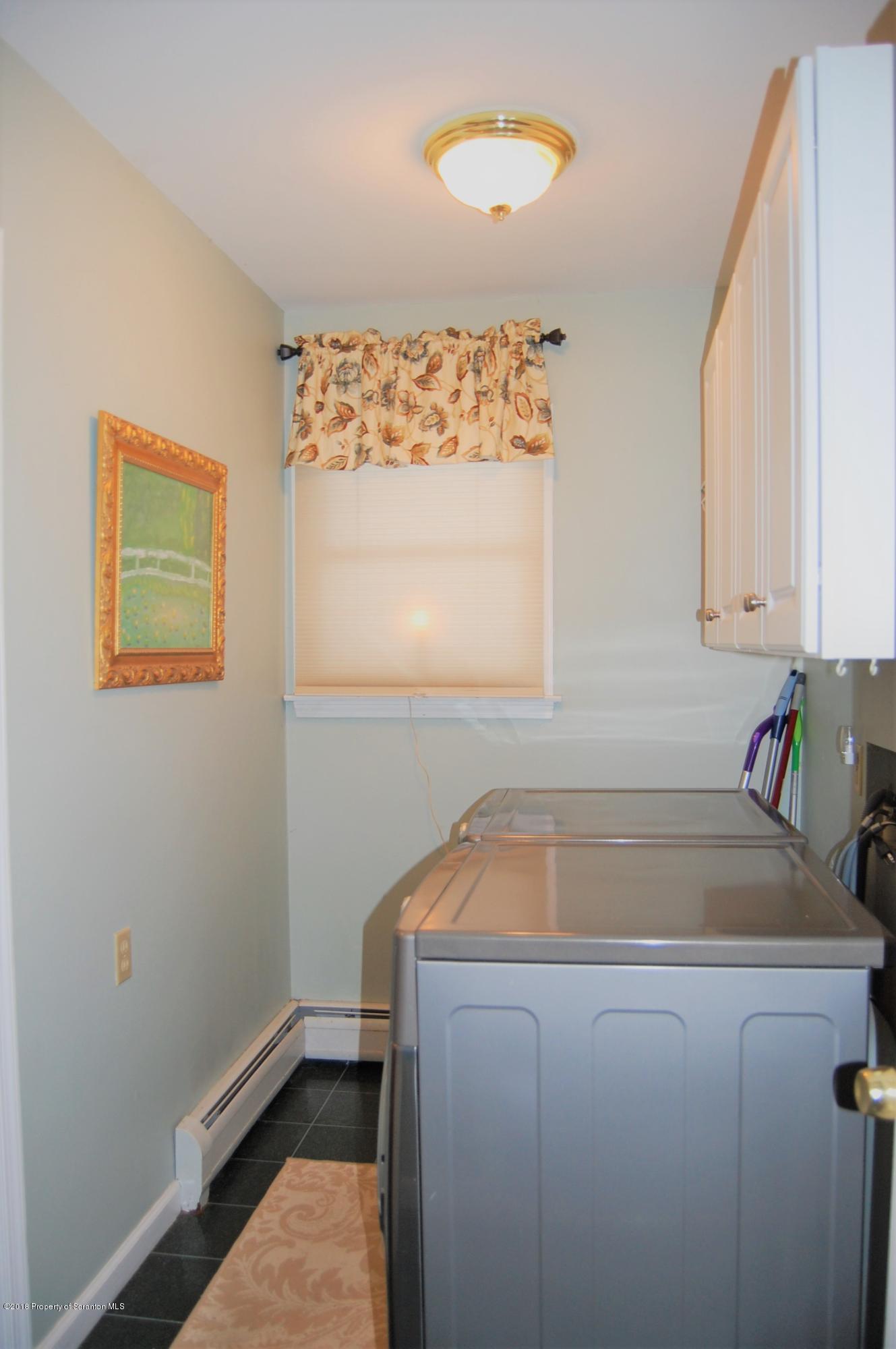 21 White Birch Road Dalton, PA 18414 - Photo 10 of 33 Gallery Image 10