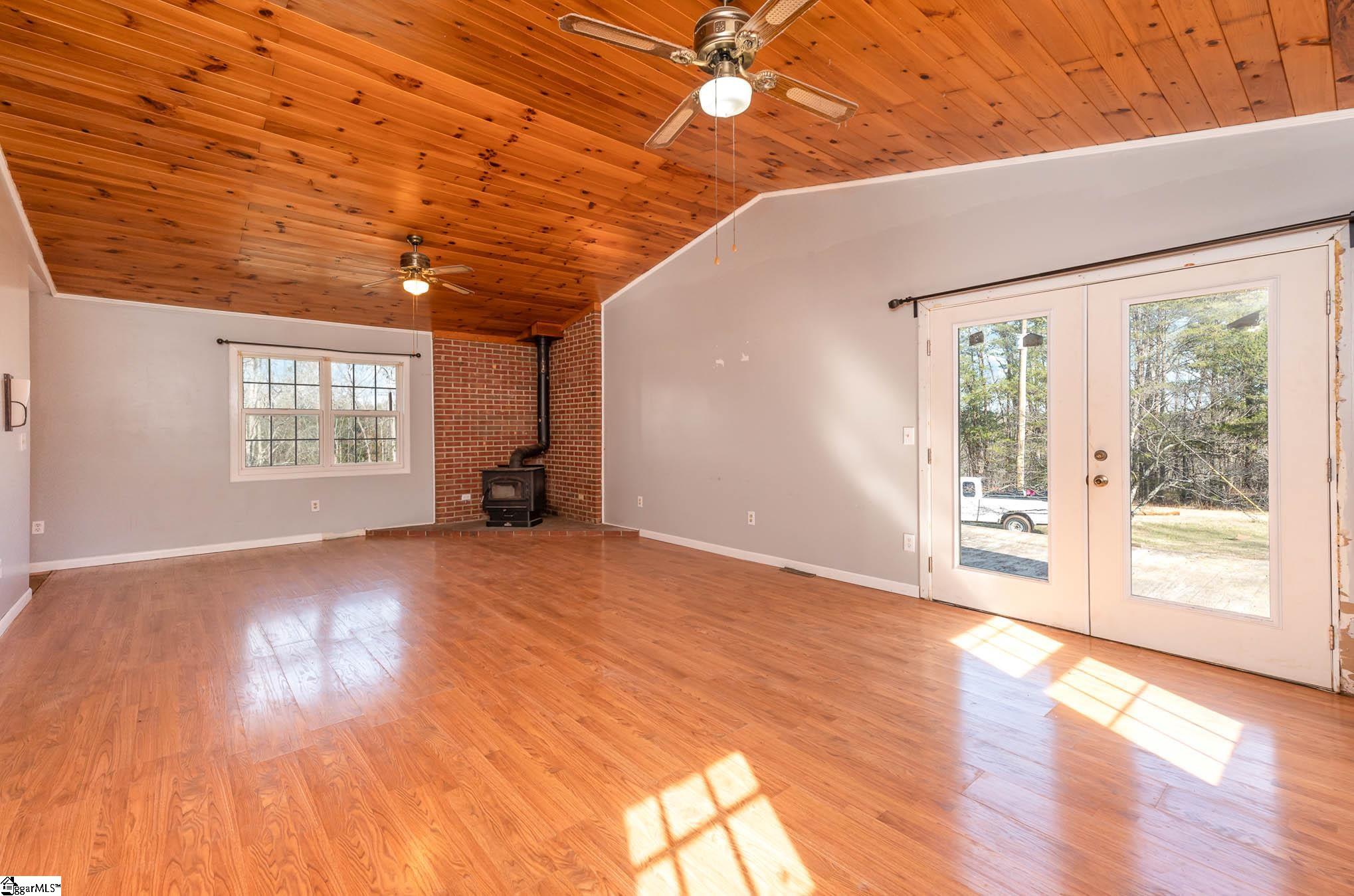 455 Banks Road Easley, SC 29640 - Photo 5 of 26