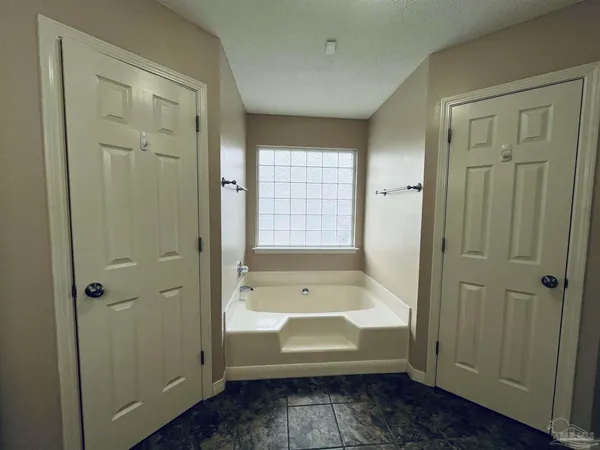 $2,250 | 5498 Keel Drive, Pensacola, FL 32507