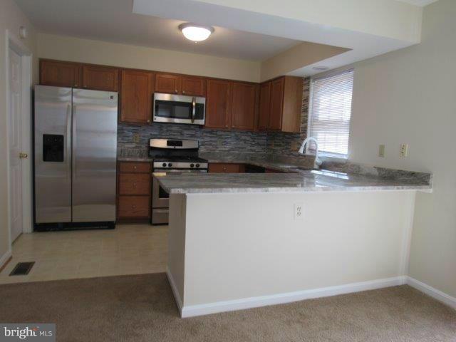 9915 Raintree Way Clinton, MD 20735 - Photo 11 of 29 Kitchen