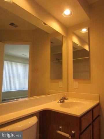 9915 Raintree Way Clinton, MD 20735 - Photo 19 of 29 Bath (Master)