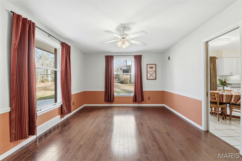 426 Darst Road Ferguson, MO 63135 - Photo 8 of 40