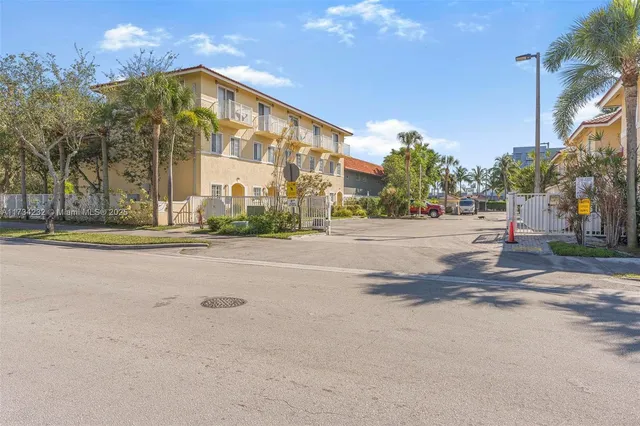 $354,999 | 2196 Northeast 167th Street, Unit 1114, North Miami Beach, FL 33162