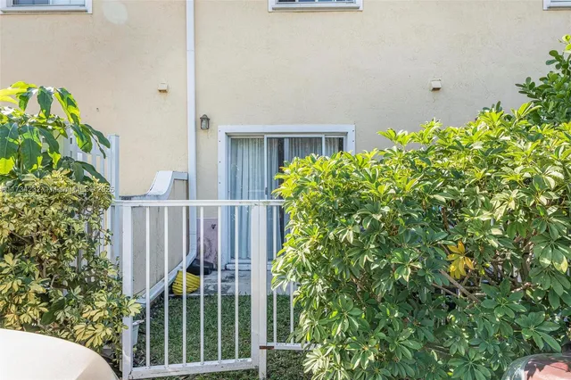 $354,999 | 2196 Northeast 167th Street, Unit 1114, North Miami Beach, FL 33162