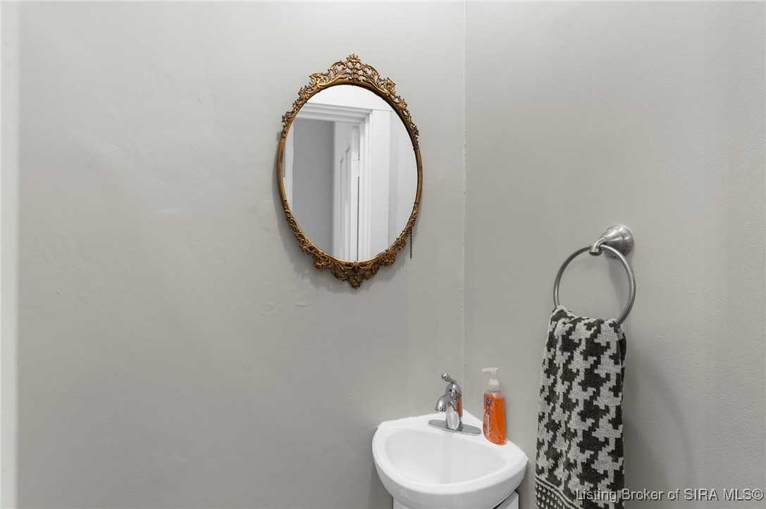 716 West 2nd Street Madison, IN 47250 - Photo 8 of 27