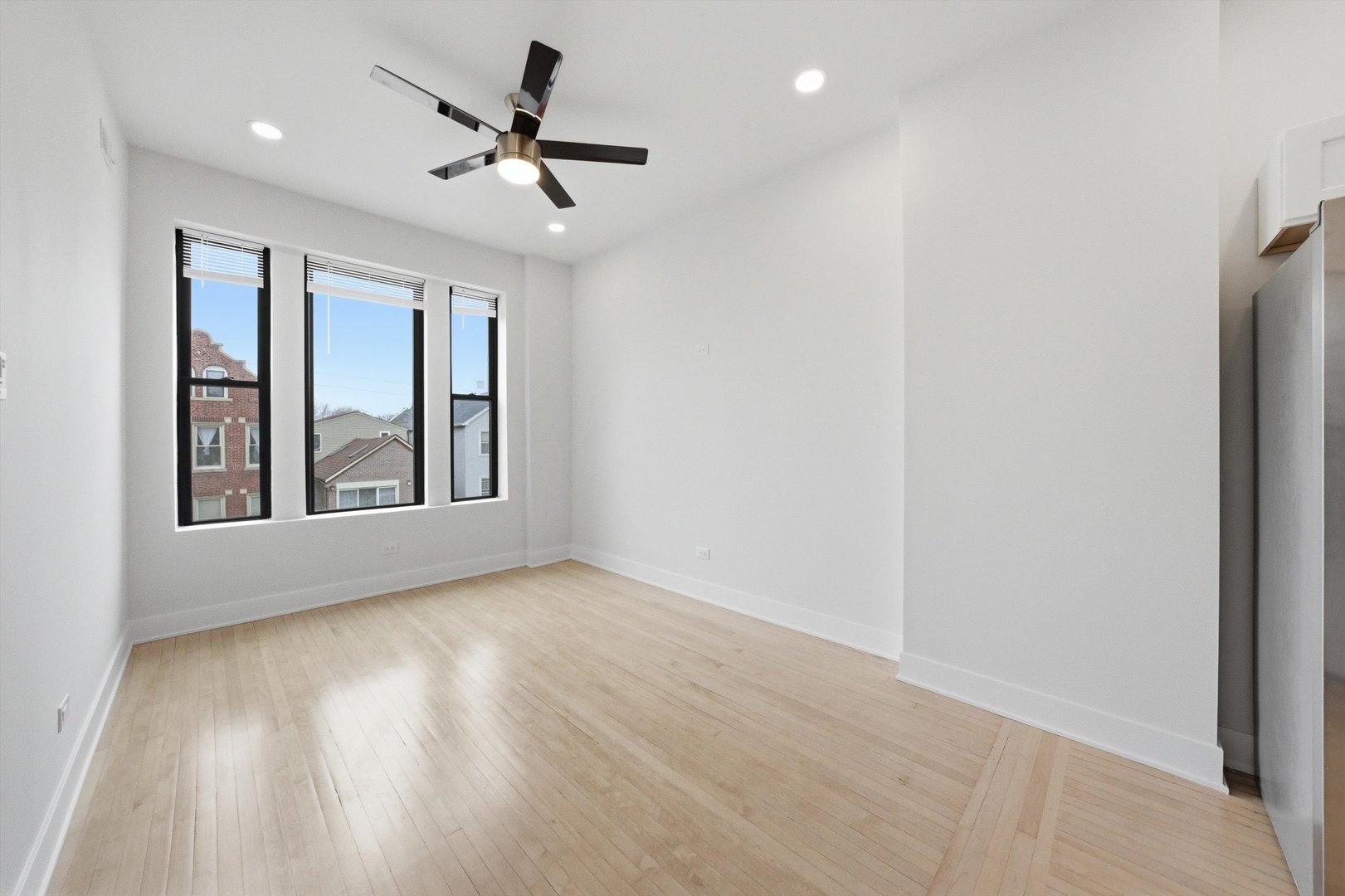 2145 West 18th Place, Unit 2F Chicago, IL 60608 - Photo 2 of 6