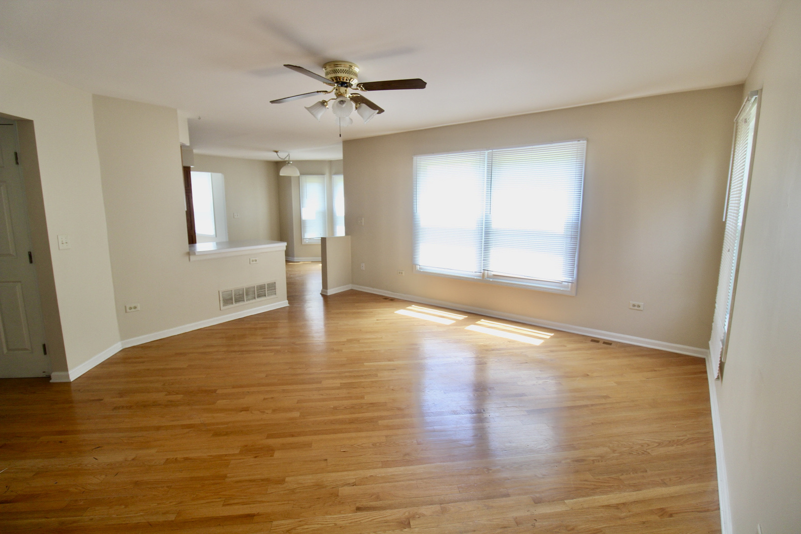 1714 Maroon Bells Lane Bolingbrook, IL 60490 - Photo 9 of 17