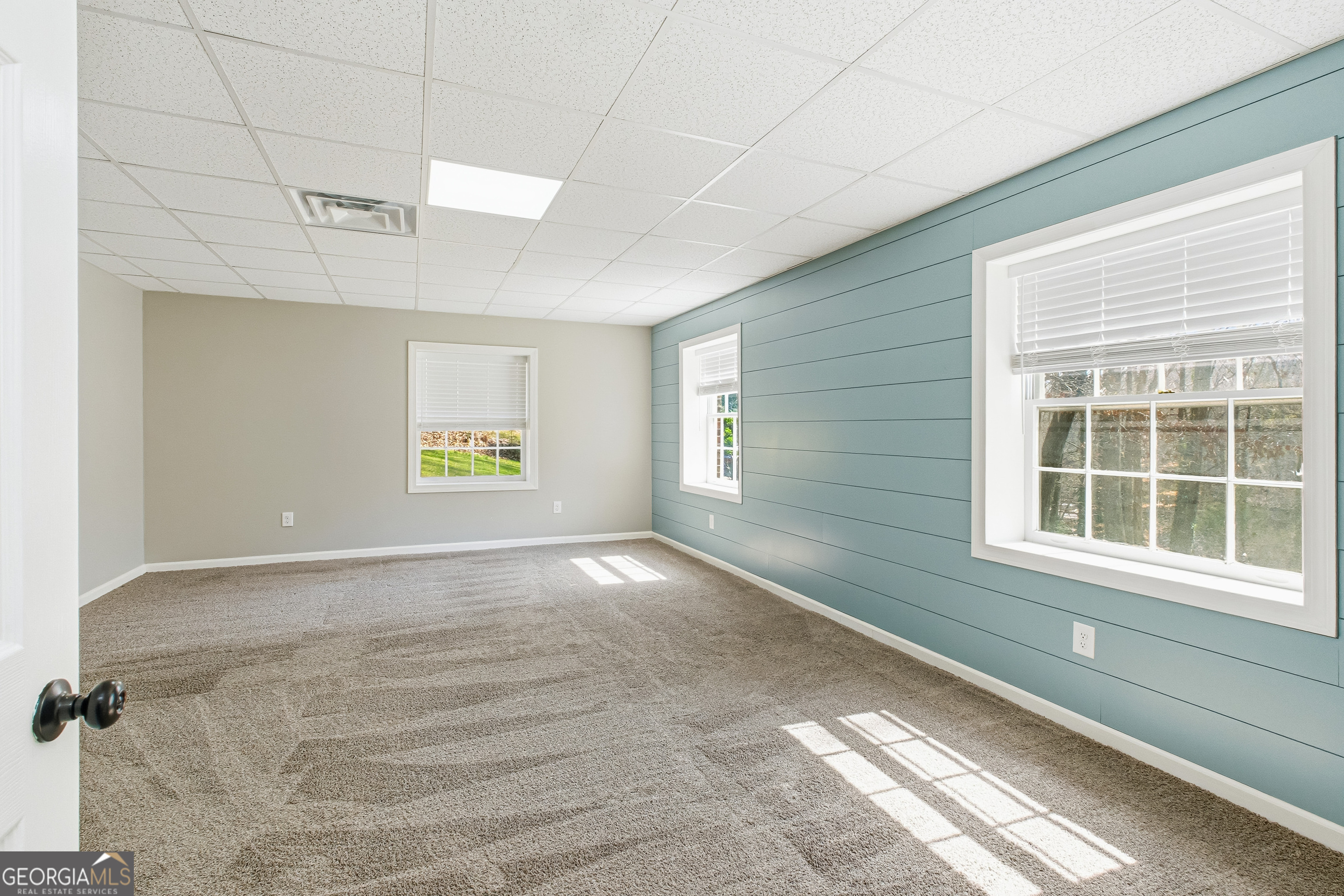 3302 Hickory Point Gainesville, GA 30506 - Photo 45 of 73 an empty room with a empty space and windows