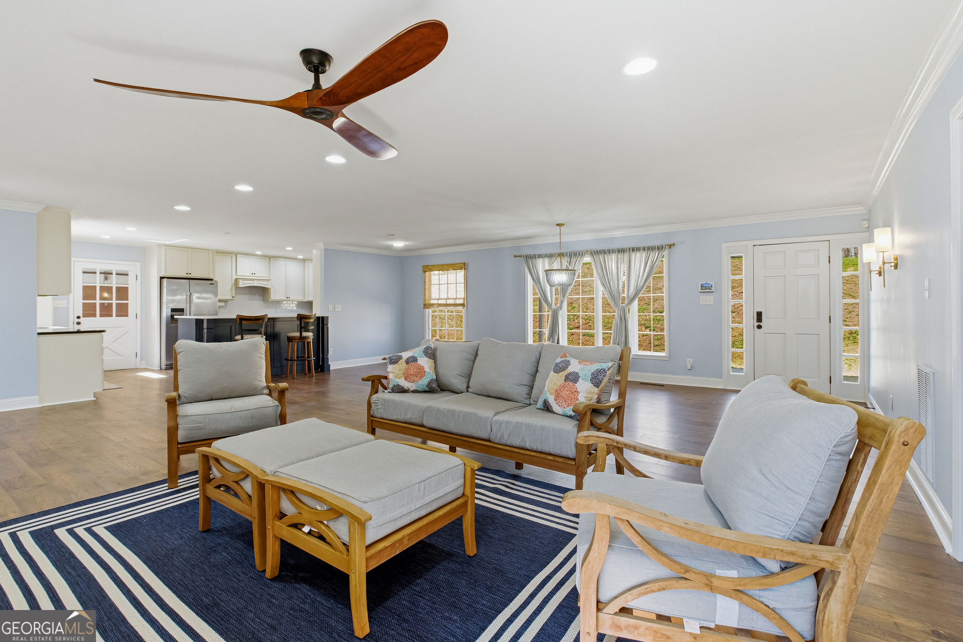 3302 Hickory Point Gainesville, GA 30506 - Photo 9 of 73 a living room with furniture and kitchen view