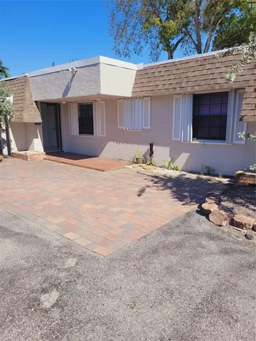 $2,850 | 770 Northeast 38th Street, Unit R, Oakland Park, FL 33334