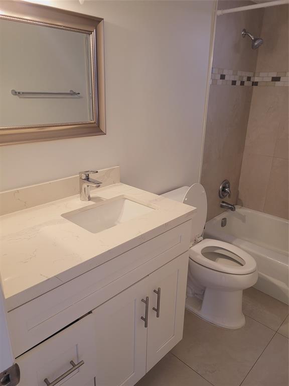 770 Northeast 38th Street, Unit R Oakland Park, FL 33334 - Photo 20 of 22