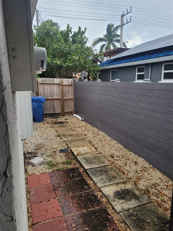 770 Northeast 38th Street, Unit R Oakland Park, FL 33334 - Photo 22 of 22