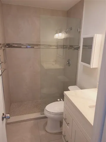 $2,850 | 770 Northeast 38th Street, Unit R, Oakland Park, FL 33334