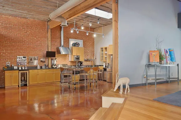 $1,395,000 | 2101 28th Street, Sacramento, CA 95818