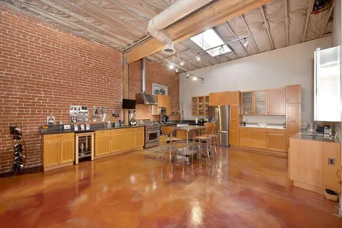 $1,395,000 | 2101 28th Street, Sacramento, CA 95818