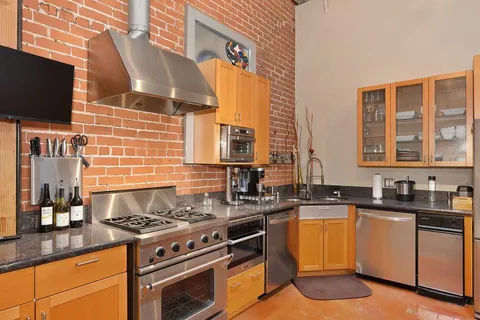 $1,395,000 | 2101 28th Street, Sacramento, CA 95818