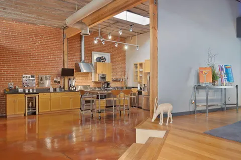 $1,395,000 | 2101 28th Street, Sacramento, CA 95818