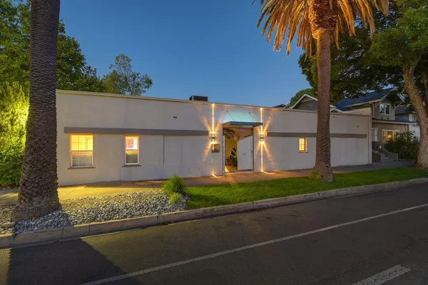 $1,395,000 | 2101 28th Street, Sacramento, CA 95818