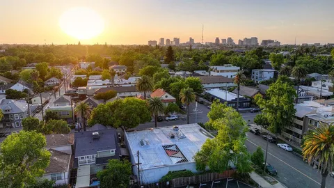$1,395,000 | 2101 28th Street, Sacramento, CA 95818