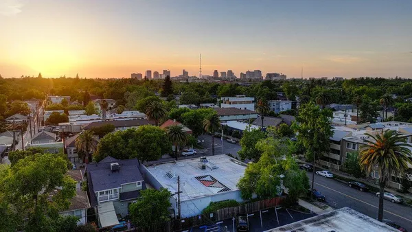 $1,395,000 | 2101 28th Street, Sacramento, CA 95818